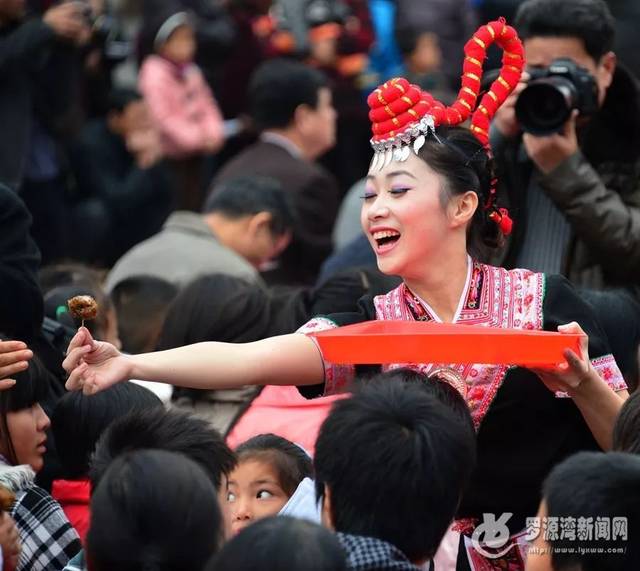 《童真的快乐 拍摄于罗源县凤山镇闽星广场.