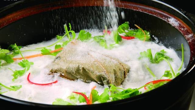 食盐计算人口_食盐晶体图片