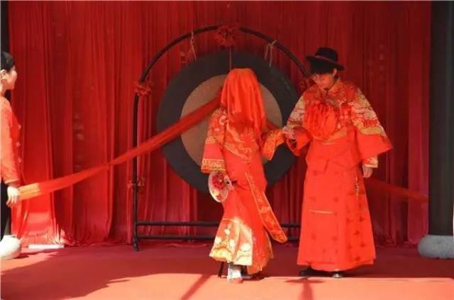 史上最抵!599元包你一场中式婚礼!婚照、蜜月