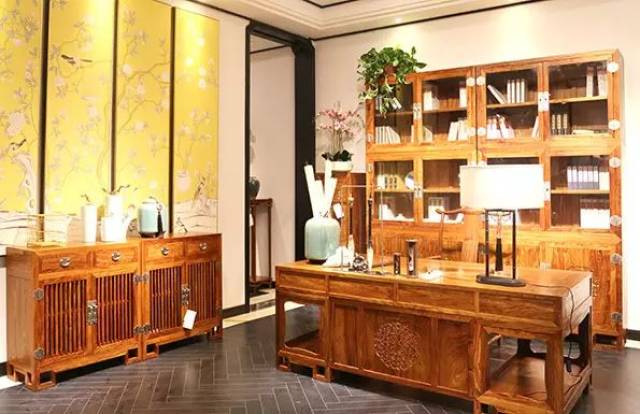 【hrb娱乐频道】苏梨新中式红木家具,真材实料绝对赞!
