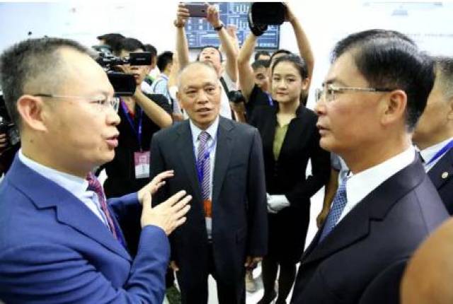 今天,物业行业里的“世博会”开展啦!