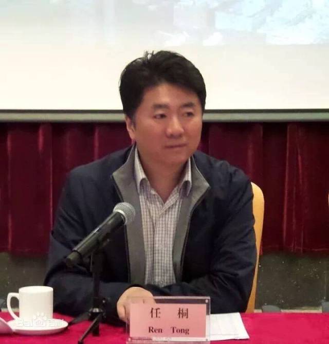 李响简历: 1994年7月大学毕业后进入江苏电视台,在经济台编辑部(江苏
