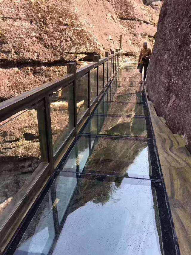 龙岩自组团:泰宁九龙潭竹筏漂流,水天玻璃栈道,寨下大