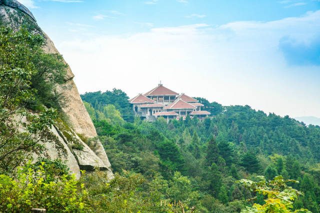 鸡公山景区不大,有半天时间就可以逛完.