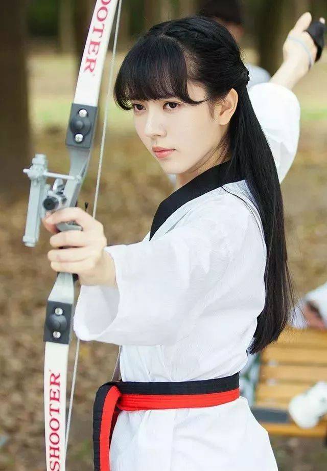 【妙龄校花】00后美女校花 | 雨婷儿