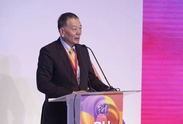 杨纪朝,中国针织工业协会副会长赵洪,中国针织工业协会秘书长何华勤