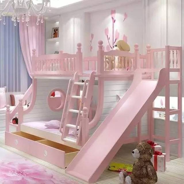 适合两个小公主,粉红色的世界,看上去超级甜美,上铺可以滑滑梯下来