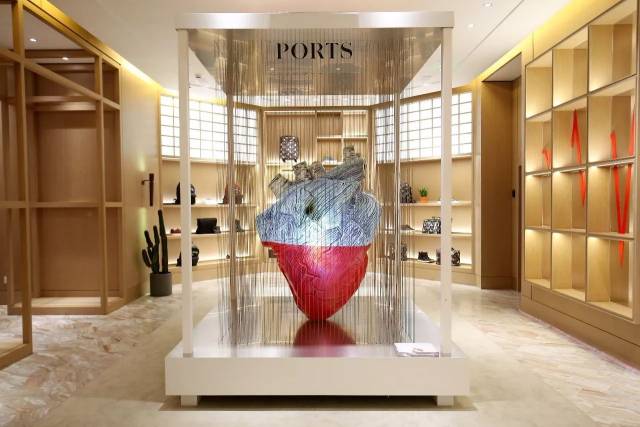 一秒混进陈冠希的趴体,和ports 一起为爱心动