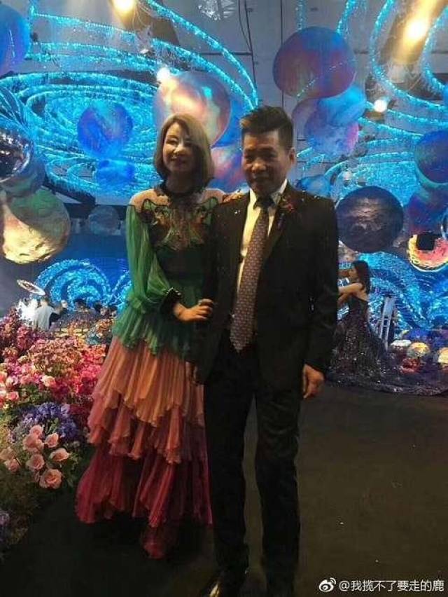 意尔康老总女儿_意尔康老总老婆照片(3)