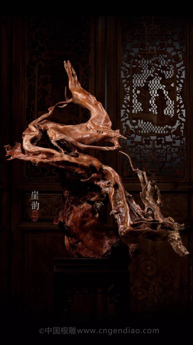 中国根雕今天推荐一组顶级崖柏根艺作品欣赏,崖柏作品主要分为崖柏