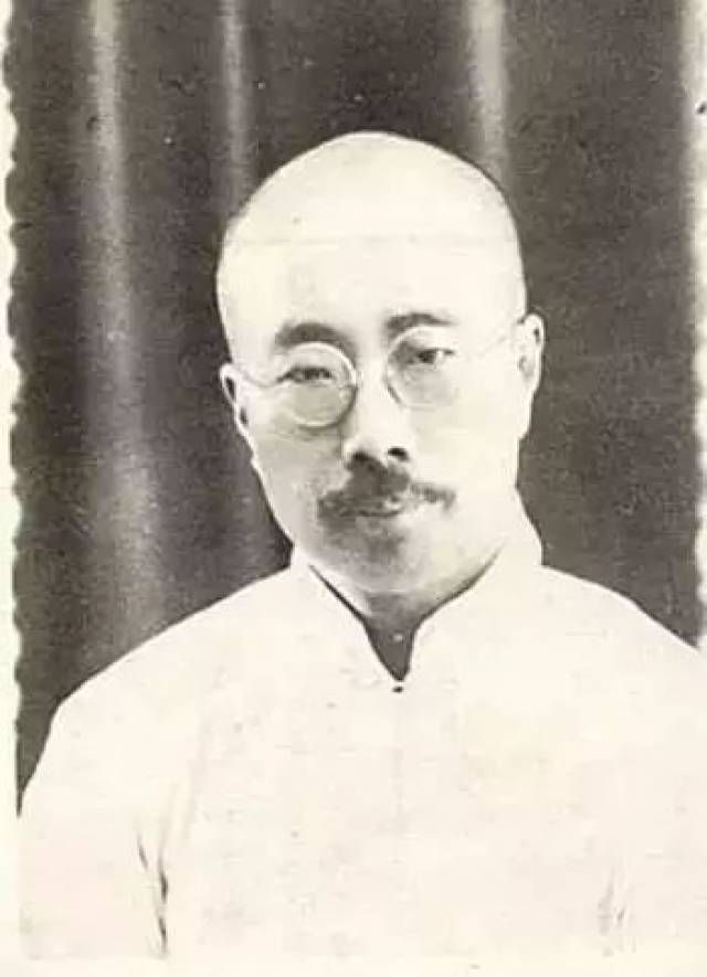 杨荫榆(1884-1938,江苏无锡人,中国近代史上第一位女大学校长.
