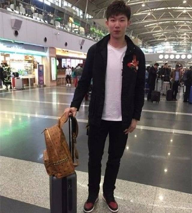 【话题】现役留洋第二人,曾春蕾加盟欧洲豪门