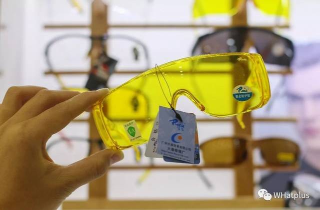 在武汉这座眼镜王国，我就做了一件事：砍价！