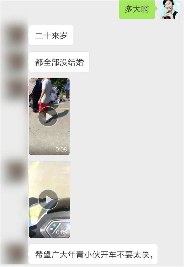 就在上个月23号,在斗门井岸江湾一路的华润万家路口,也发生一起小车