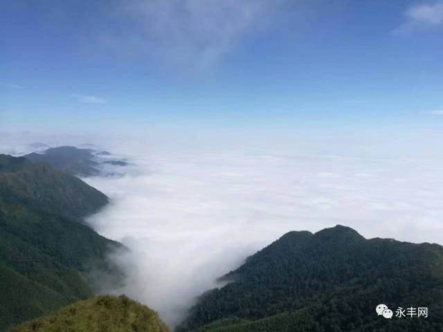 永丰灵华山突显"日晕"景观