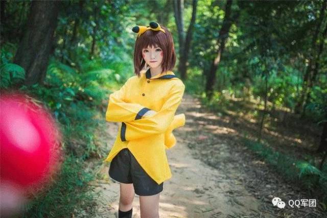 《精灵宝可梦》皮卡丘拟人cos 俏皮大眼睛电力堪比十万伏特