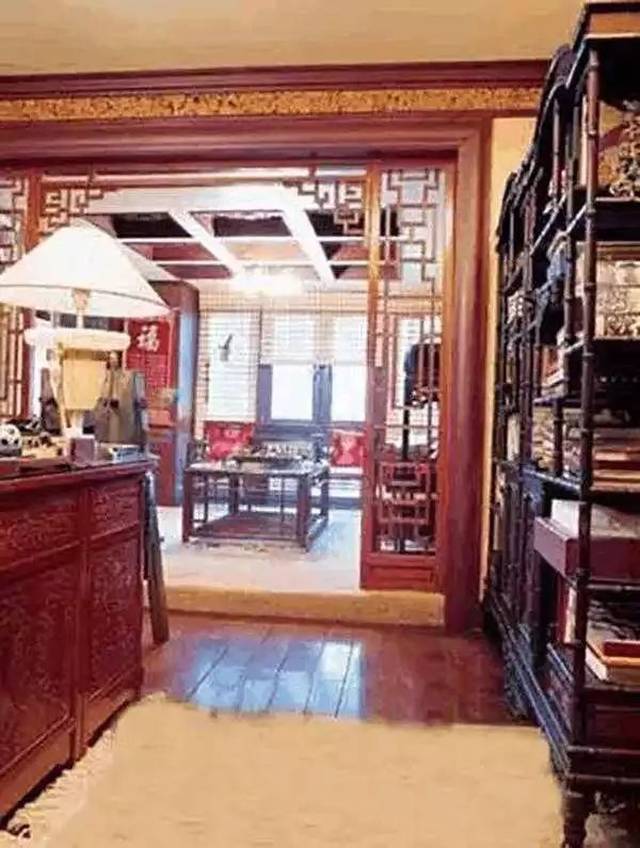 陈道明8100万中式豪宅曝光,堪比皇宫,穿越回了康熙王朝!