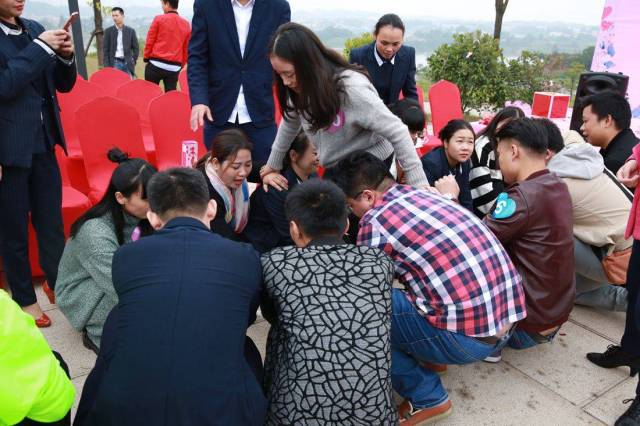热烈祝贺家博首届大型互动相亲会《玫瑰有约》顺利举行!