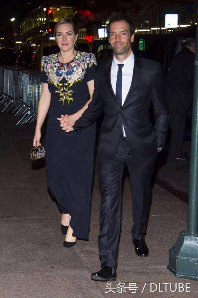 凯特·温斯莱特出席电影节,怀念她当年拍《泰