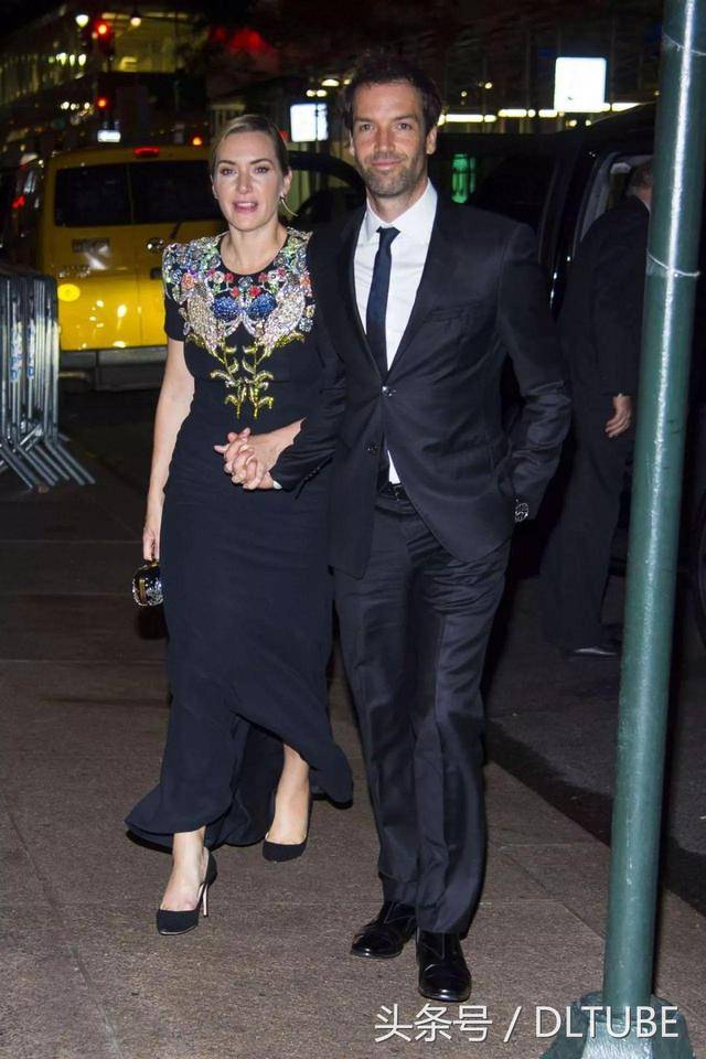 凯特·温斯莱特出席电影节,怀念她当年拍《泰