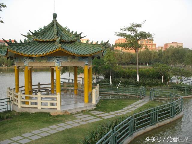 带你看看十一年前的东莞桥头广场
