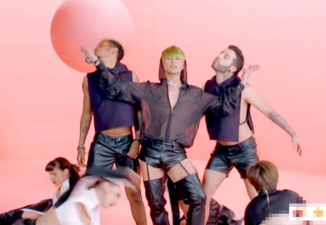 小虎队陈志朋新专辑MV辣眼睛!当年儒雅的尔泰