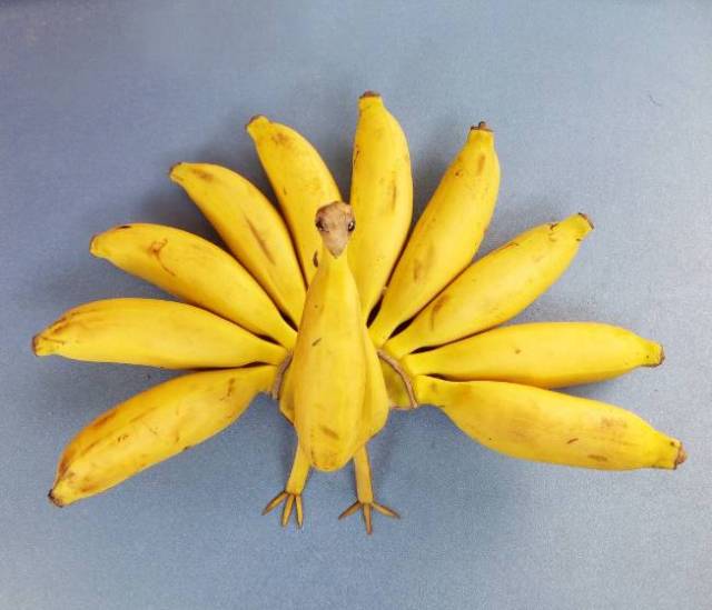香蕉这样吃能通便  一 将香蕉煮粥喝:香蕉切成块后加大米煮成粥