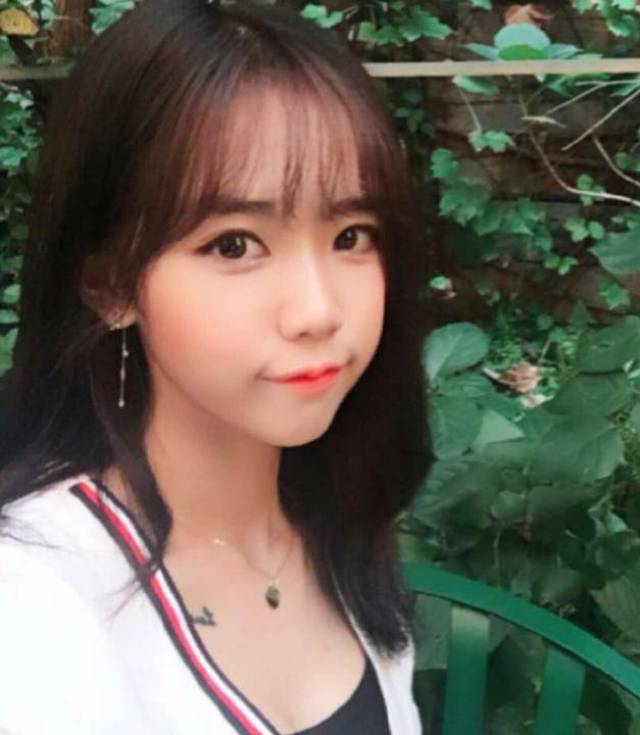 实不相瞒,看了ben妹妹的照片,我有点把持不住,相对于大舅子妹妹的