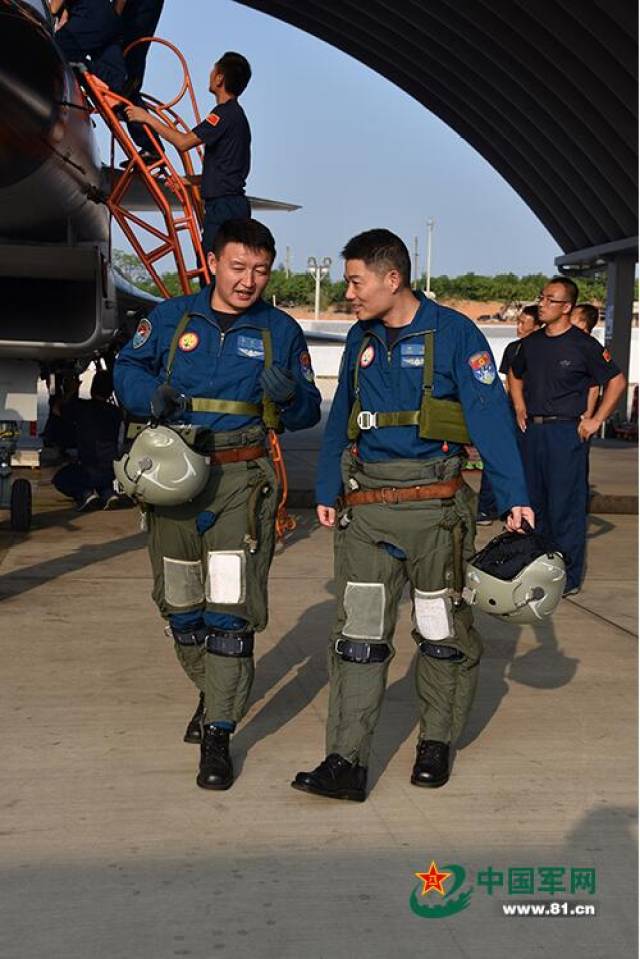 加刊称中国空军加速改革提升战力:4代装备渐成骨干