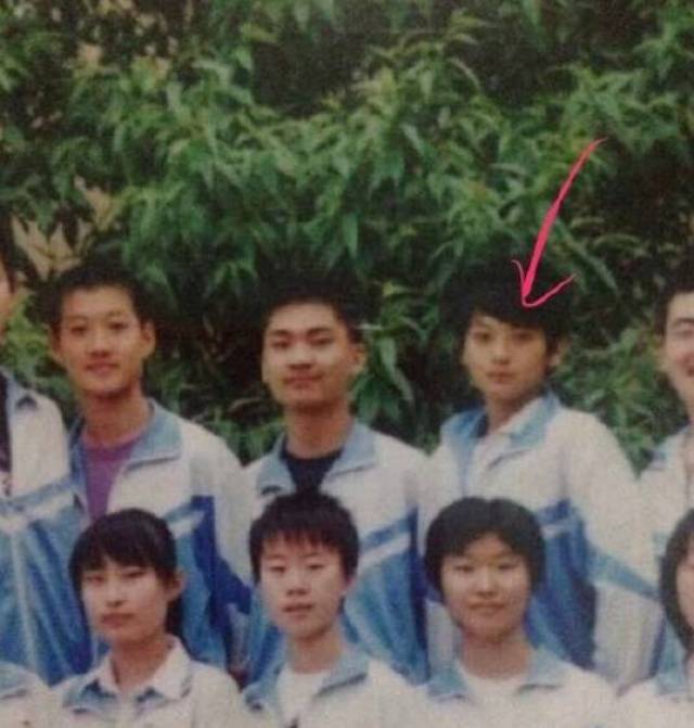 不过扒爷还是最喜欢他的小精灵.真是个表情包boy!