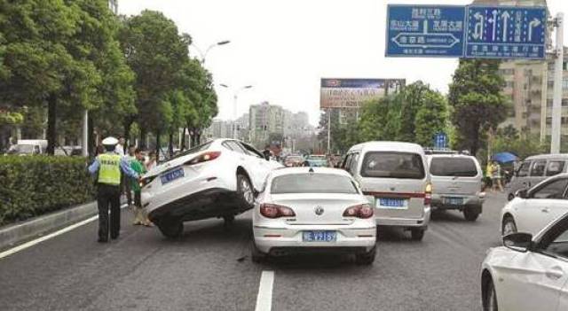 随意变道