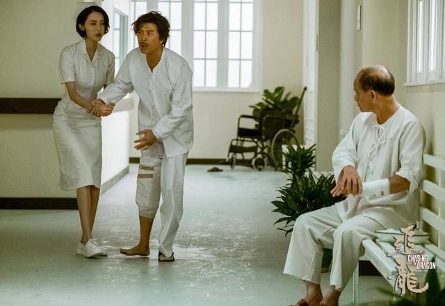 现在女星的风格中,大多数是走甜美纯真的大火,因为大部分电视剧中的女全最好宇宙看的电视剧图片