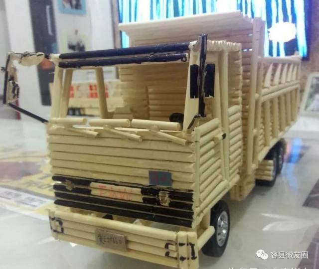 货车司机突发奇想,用200双一次性筷子,做出了4辆精美卡车!