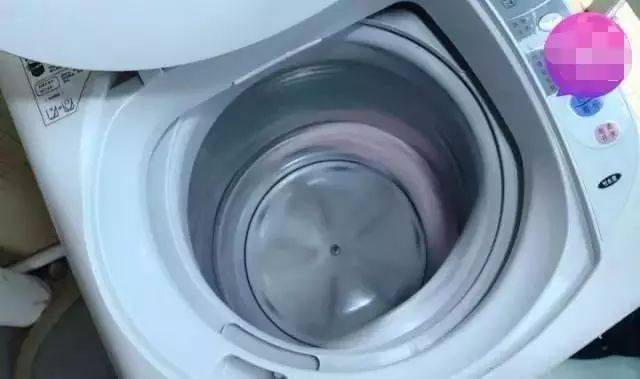 实用:原来洗衣机要这样清理才干净,怪不得我家衣服总是越洗越脏