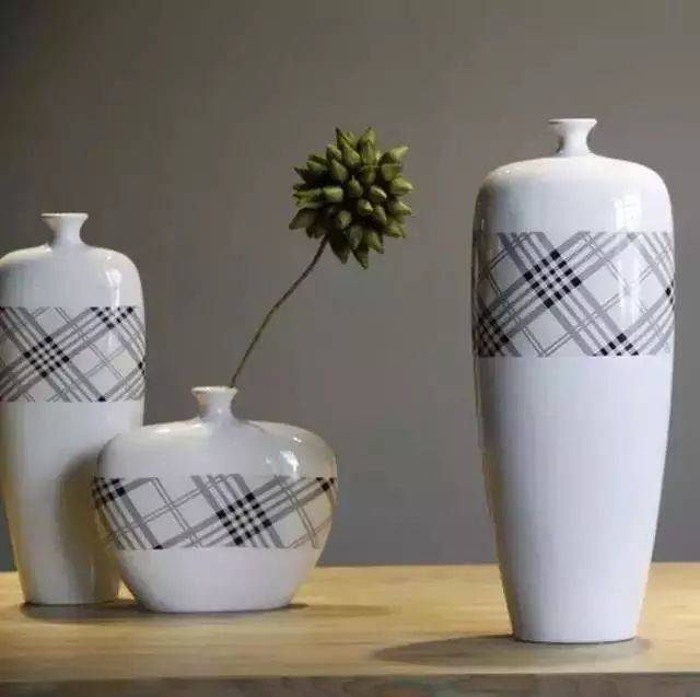 装饰品:中国字画室内装饰包括陈设瓷器,匾幅,屏风,传统,古玩,博古架张君雅包装设计心理学图片