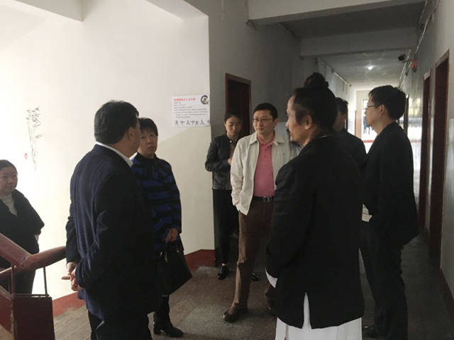 特区领导杨丹华主任邀请省商务厅领导莅武调研服务贸易工作