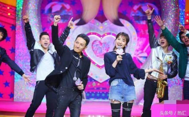 吴昕请法国足球名将吃火锅,一个小动作被赞智