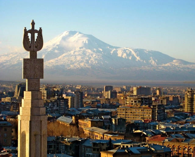 亚美尼亚首都埃里温城市风光