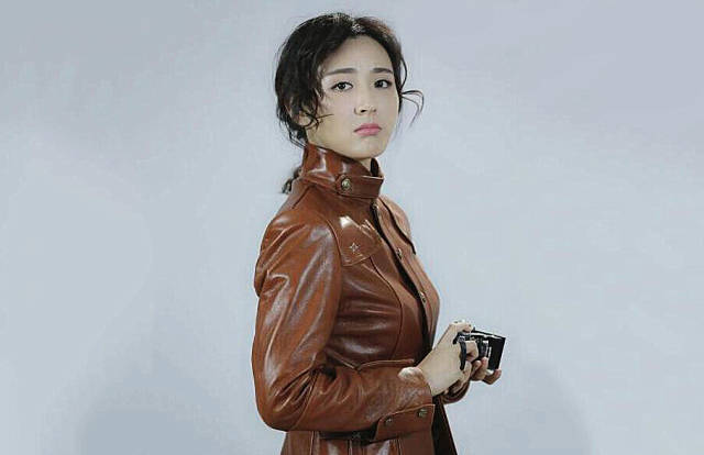 看徐小飒突破自我演绎战地女记者