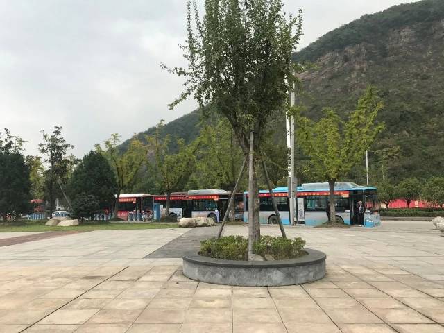 但大家还是很喜欢来玩的 毕竟是马鞍山唯一一个游乐场了 小马君不禁