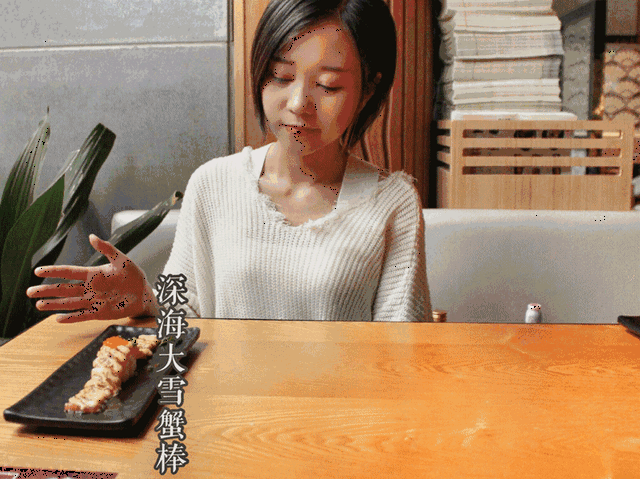 手臂辣么长的大大大寿司强势来袭,还要免费请你吃,日料爱好者要失控了