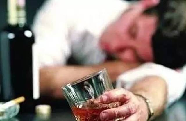但是喝酒喝太多,那种难受的滋味就不是一言两语能形容的了.