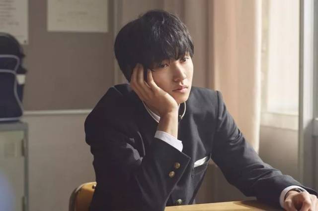 折木奉太郎由山崎贤人饰演,千反田爱瑠由广濑爱丽 饰演.