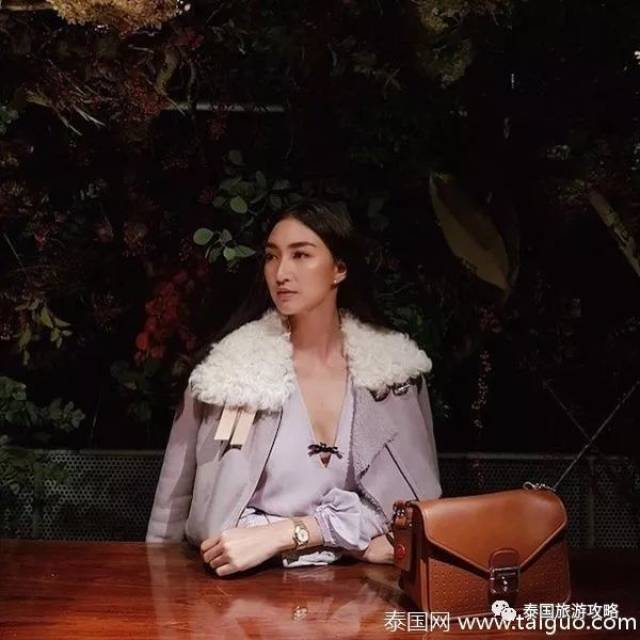 泰国女星pancake惊艳亮相longchamp东京旗舰店开幕式