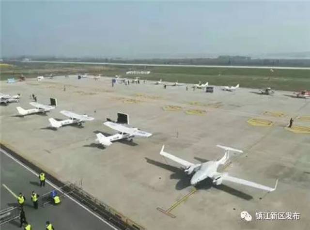 大型无人飞机,成为全天候大型通用机场,并规划在长江夹江上建设一条