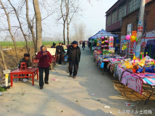 行走乡村:驻马店农村的一个大集,随便逛逛真不错