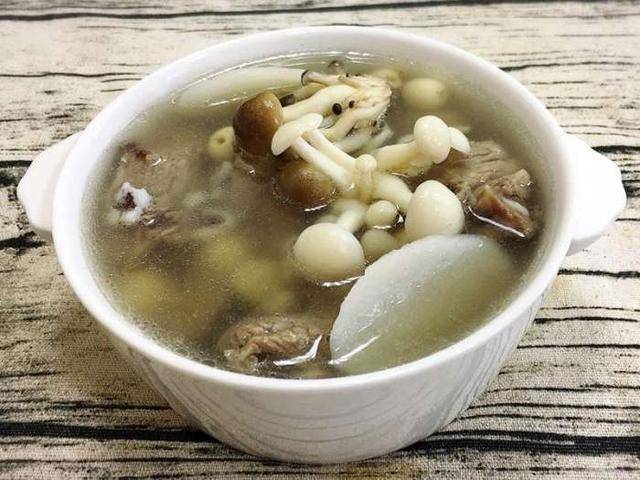 四神排骨蘑菇汤——好蘑菇味道鲜甜不论煮汤或炒菜都是一极棒!