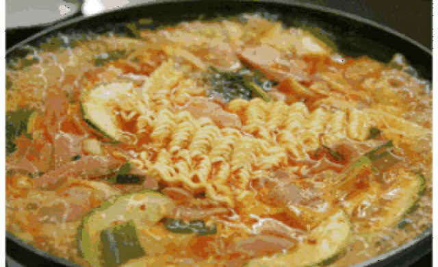 【美年实用】方便面作为食品界一代霸主,被什么