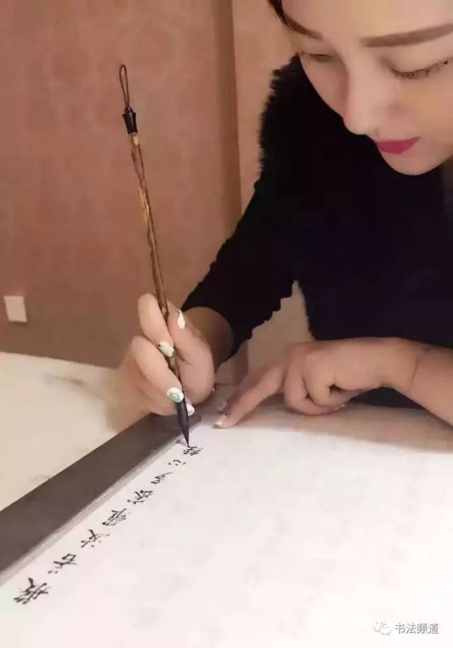 女人学书法,是未来的趋势!