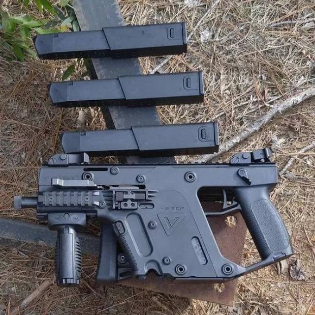 枪械库:最具科幻气质的冲锋枪krissvector!